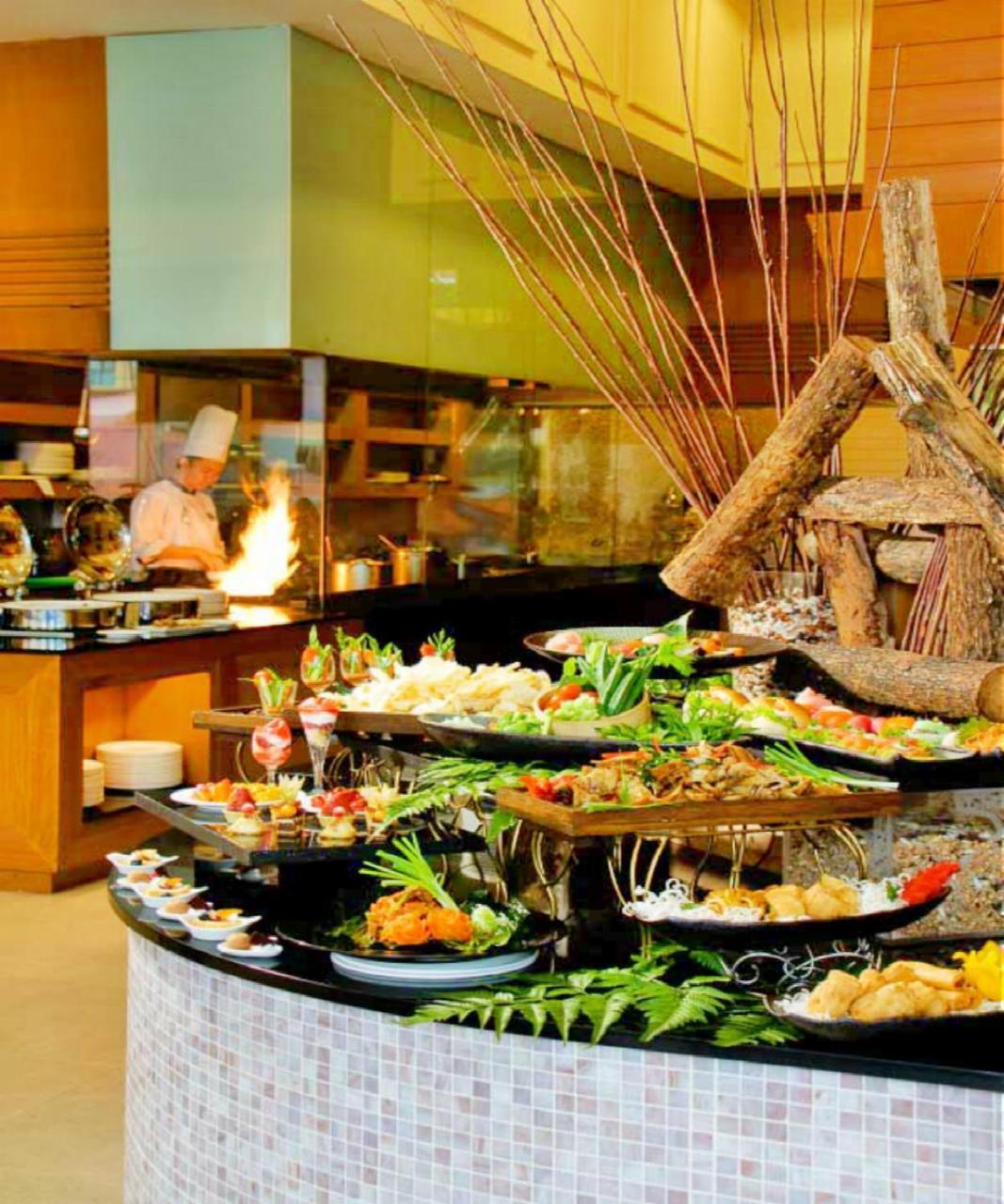 Готель Royale Chulan Куала-Лумпур Екстер'єр фото A buffet at a hotel