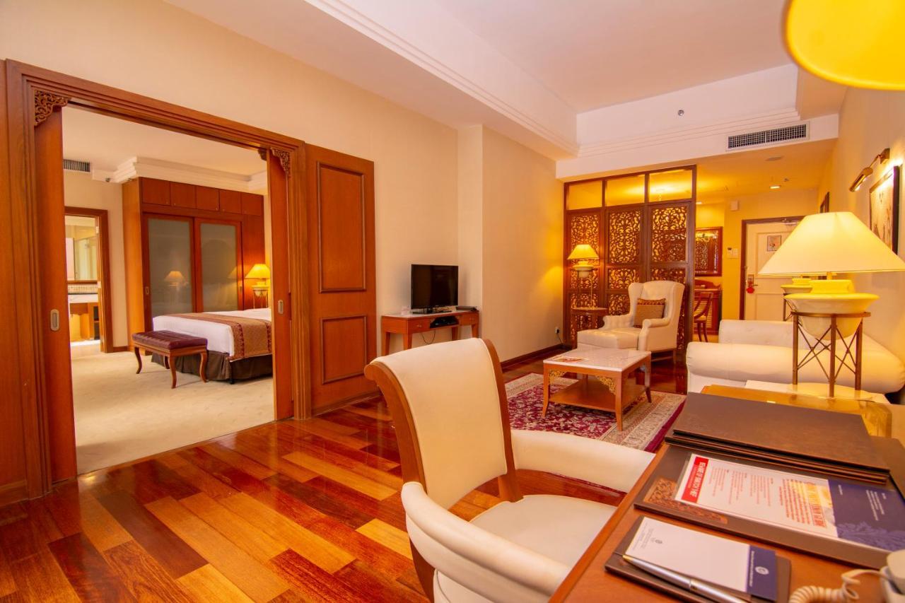 Готель Royale Chulan Куала-Лумпур Екстер'єр фото Suite at the Taj Bengal
